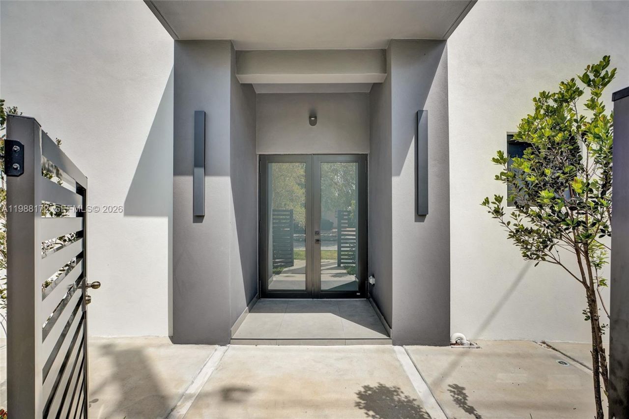 2421 SW 16th Terrace, Miami, FL 33145 Photo