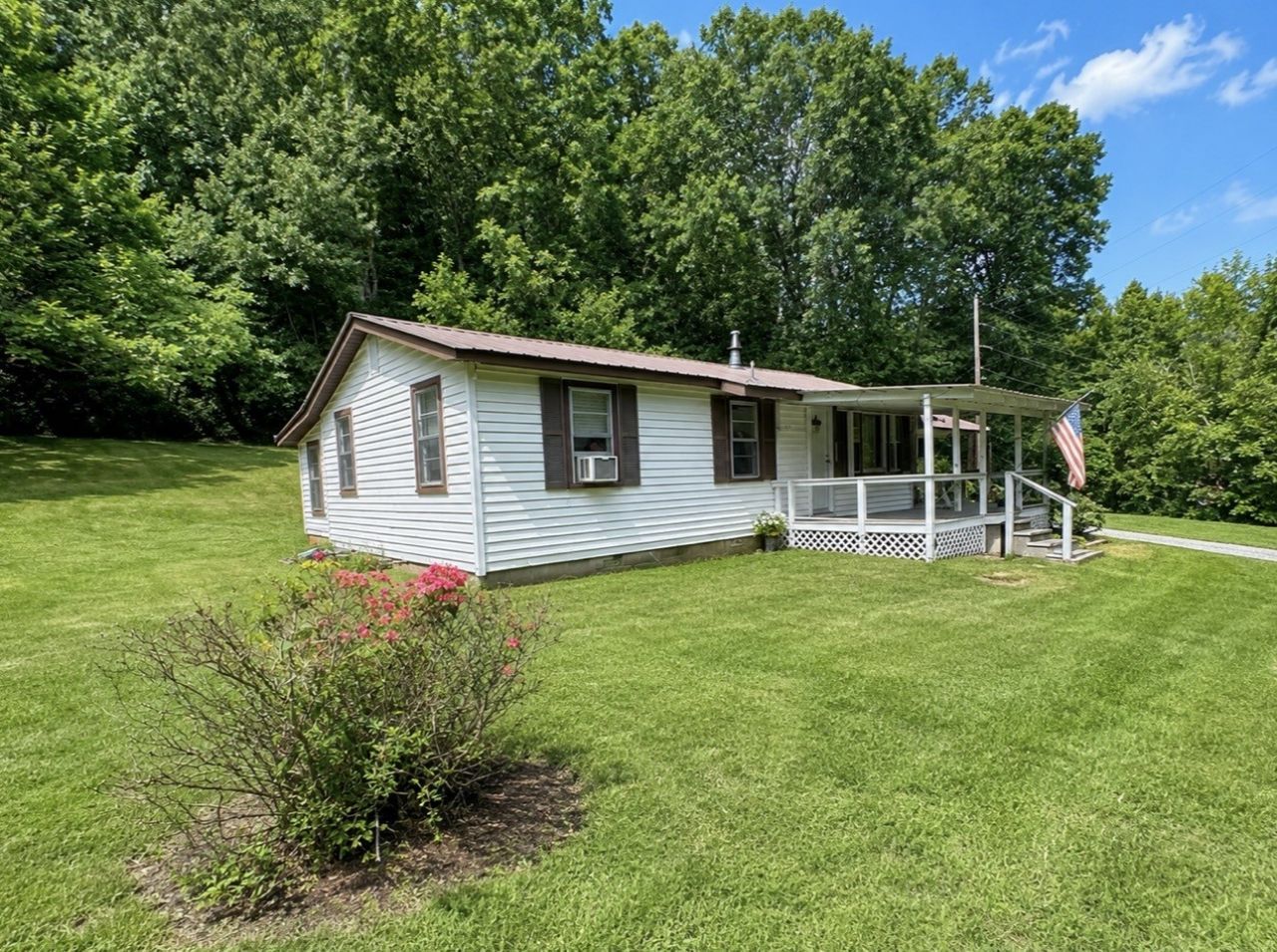 9097 Denton Rd, Linden, TN 37096 Main Photo