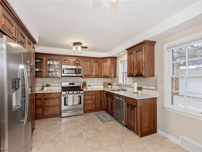 3874 Grenville Road , University Heights, OH 44118 Photo 17