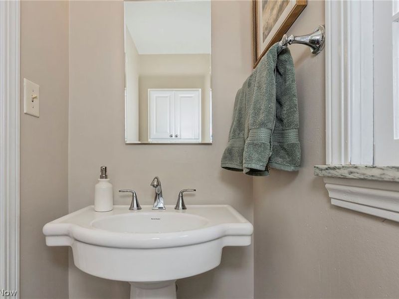 3874 Grenville Road , University Heights, OH 44118 Photo 21