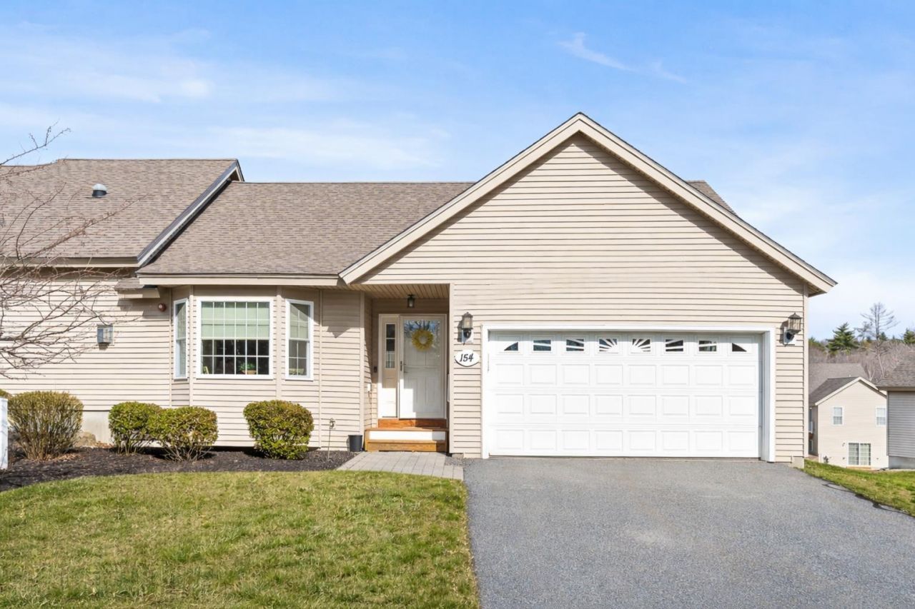 154 Hall Road, Fremont, NH 03044 Main Photo