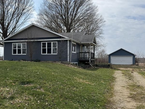 13512 S 42nd Street, Vicksburg, MI 49097