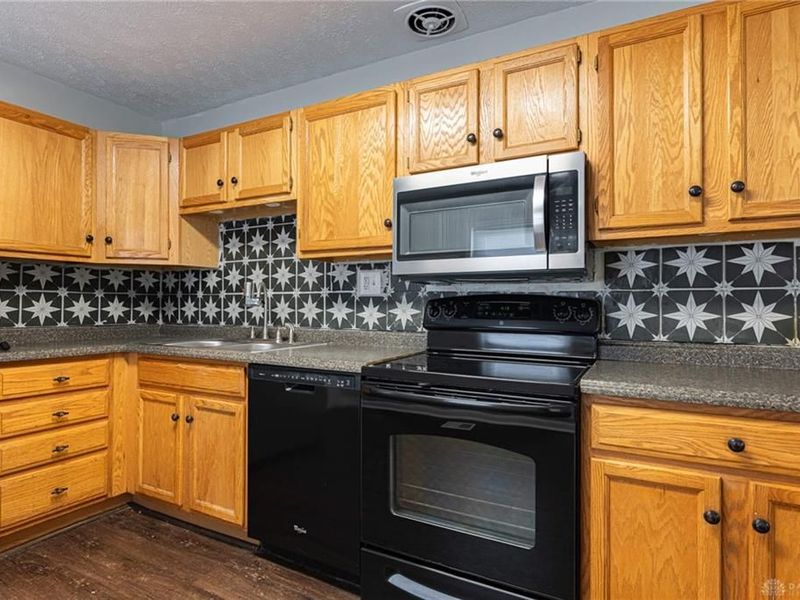 190 Cato Drive, Xenia, OH 45385 Photo 4