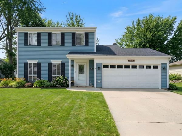 30W240 Leominster Court , Warrenville, IL 60555