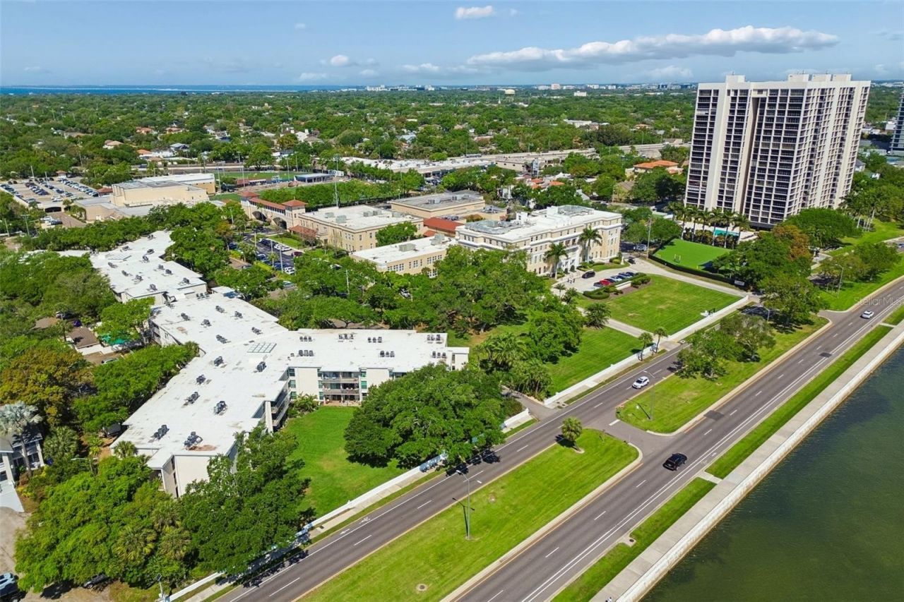 3325 Bayshore Boulevard, Unit A12, Tampa, FL 33629 Photo