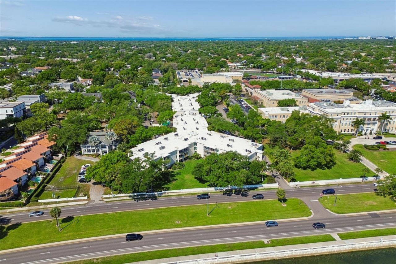 3325 Bayshore Boulevard, Unit A12, Tampa, FL 33629 Photo