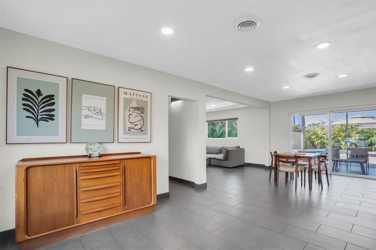 5909 4th Avenue N, Saint Petersburg, FL 33710 Photo