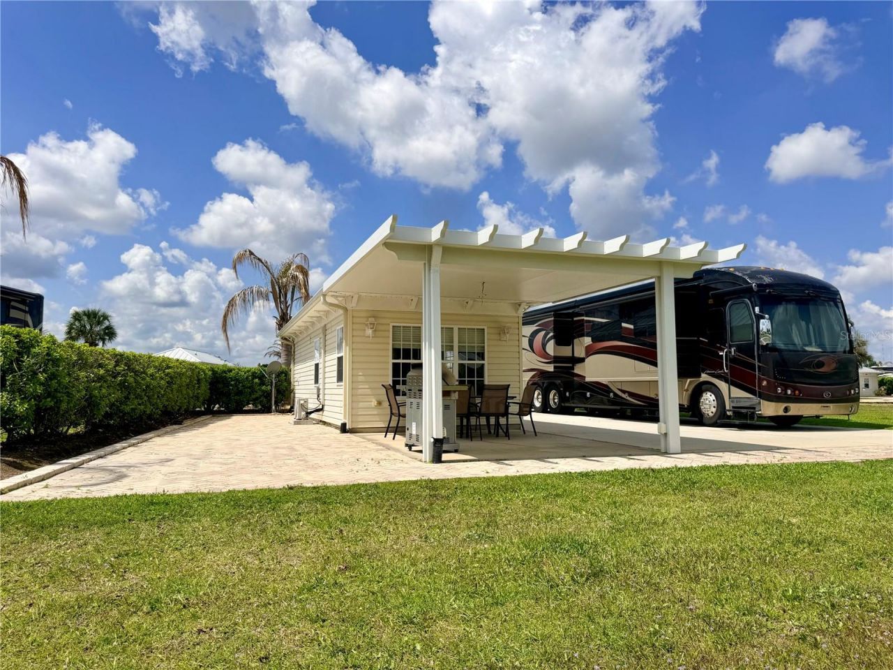 9501 SE 47th Way, Webster, FL 33597 Photo