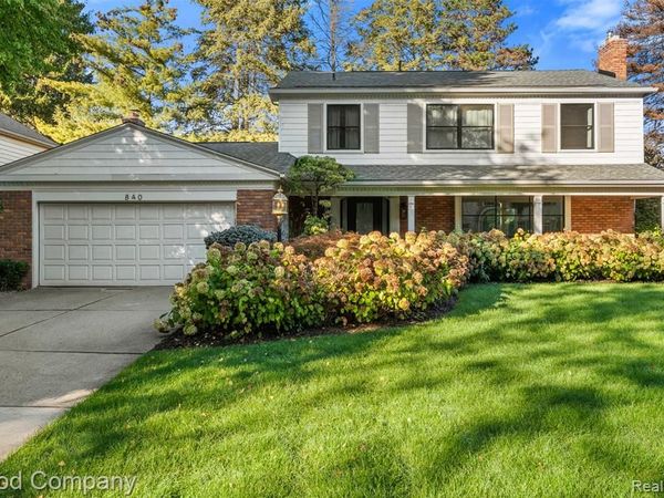 840 S Oxford Road, Grosse Pointe Woods, MI 48236