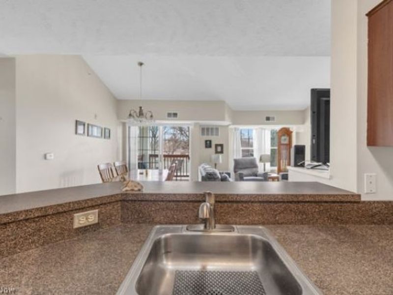 23004 Chandlers Lane , Unit 347, Olmsted Falls, OH 44138 Photo 11