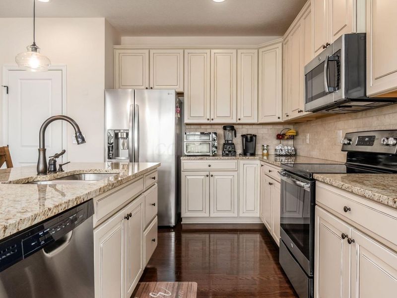 6988 Waters Edge Drive , Unit 6, Dublin, OH 43016 Photo 17