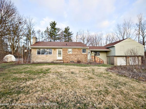 1924 Snow Road, Lansing, MI 48917