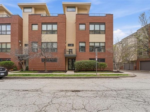 4547 Washington Street, Unit B1, Kansas City, MO 64111