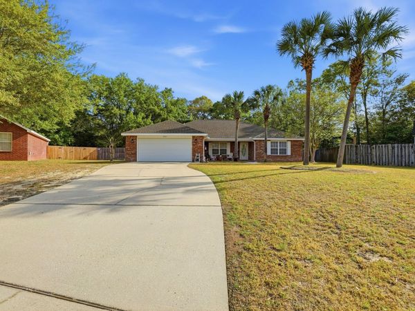 2182 Hagood Loop, Crestview, FL 32536