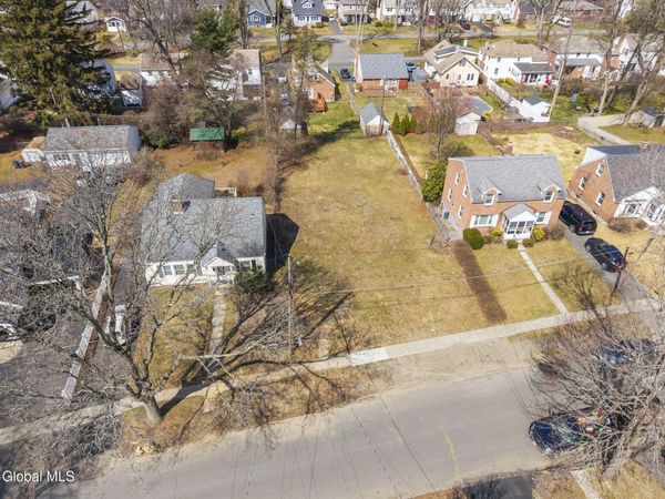 10 Oxford Road, Albany, NY 12207