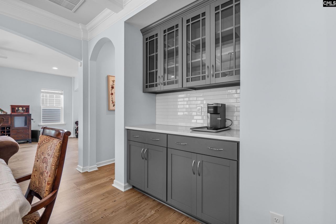 652 Frow Drive Photo 12