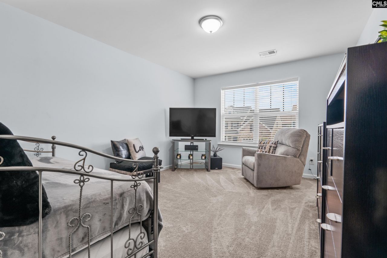 652 Frow Drive Photo 24