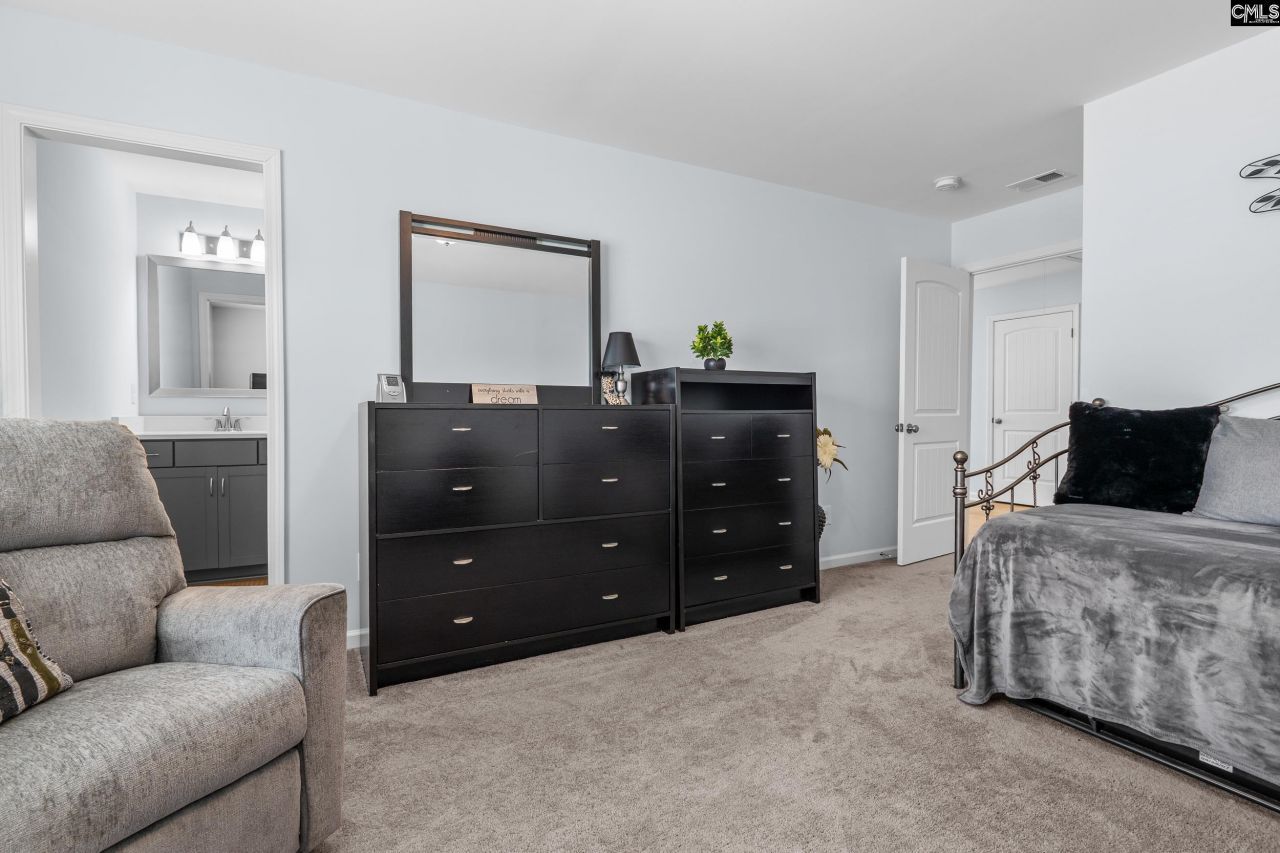 652 Frow Drive Photo 25