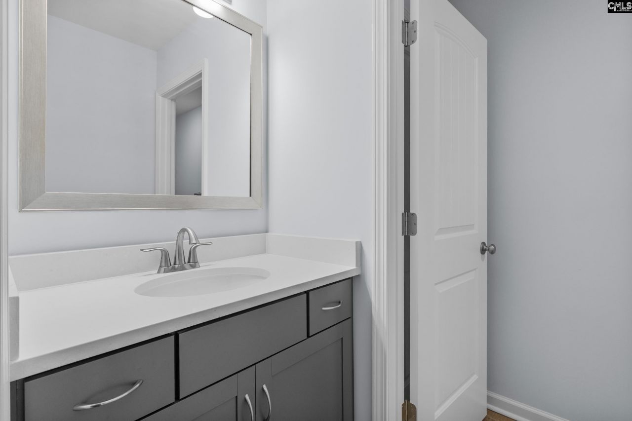 652 Frow Drive Photo 31