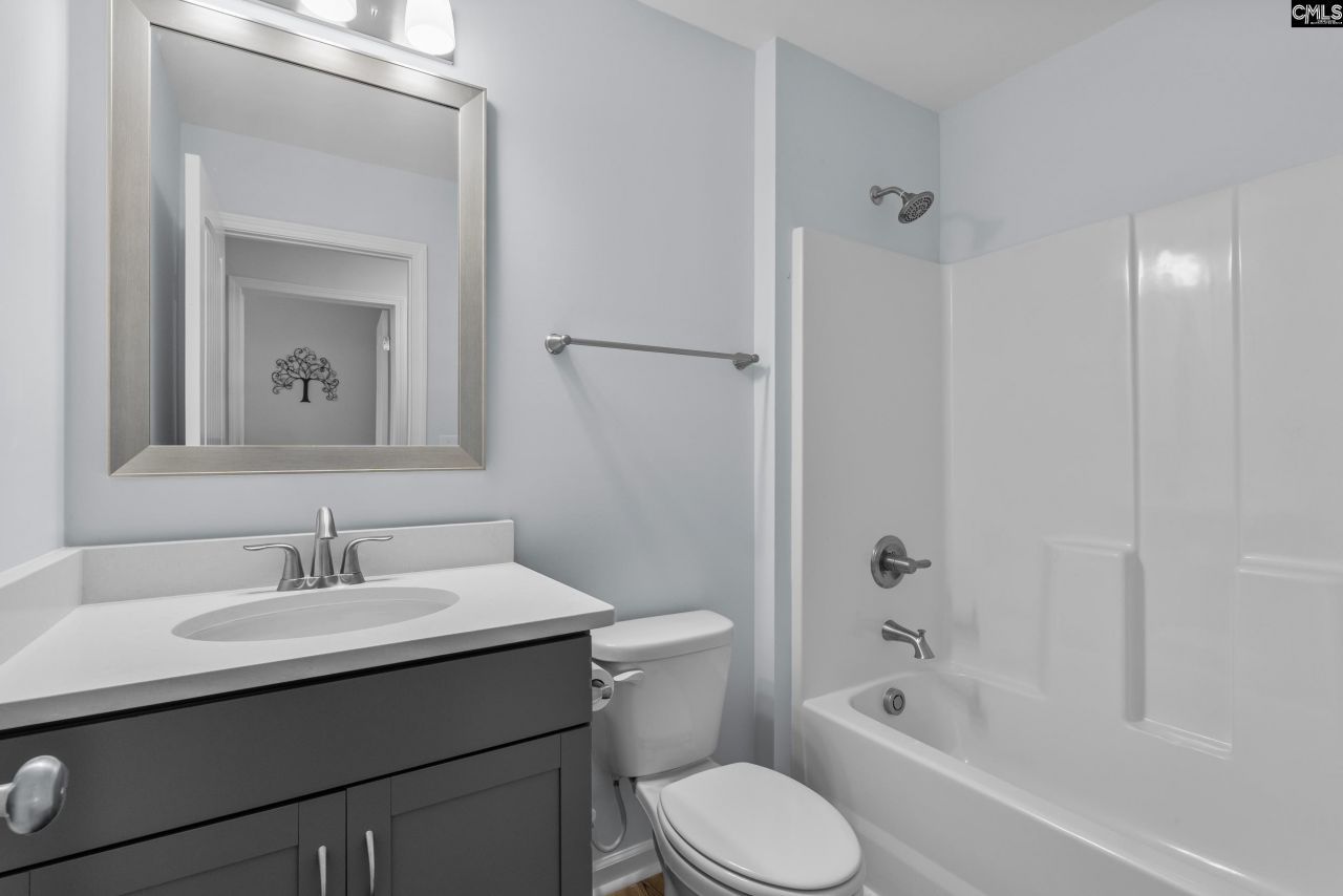 652 Frow Drive Photo 32