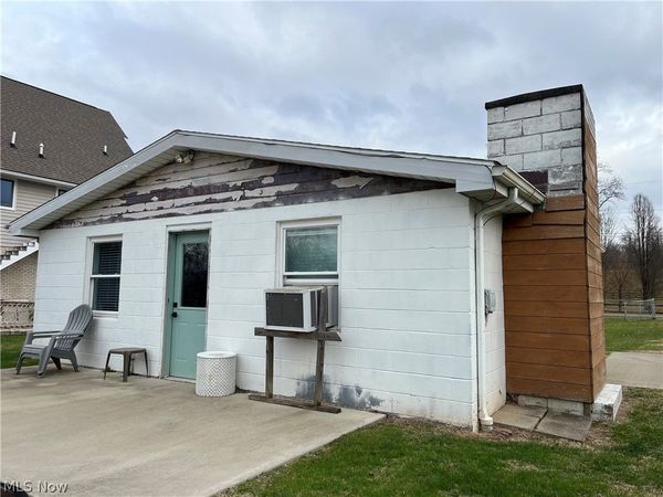 760 Happy Valley Road , Parkersburg, WV 26104