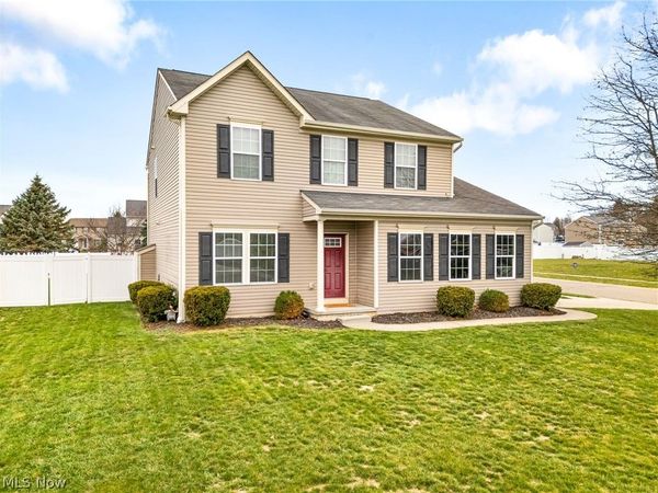 8111 Middlebranch Avenue NE, OH 44652