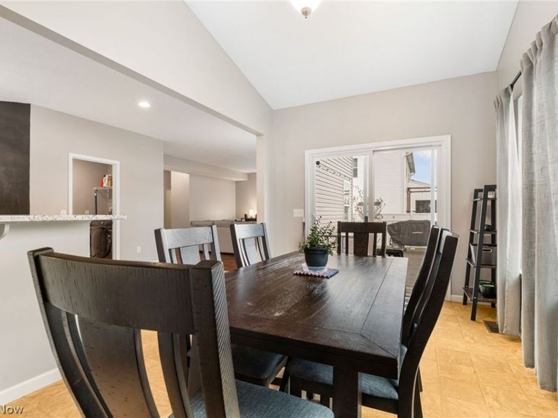 8111 Middlebranch Avenue NE, OH 44652 Photo 19