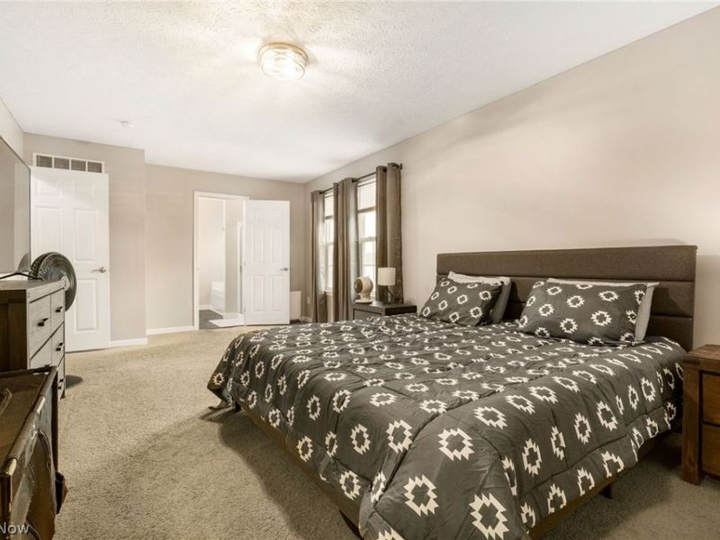 8111 Middlebranch Avenue NE, OH 44652 Photo 28