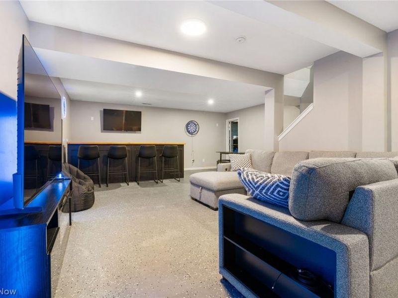 8111 Middlebranch Avenue NE, OH 44652 Photo 32