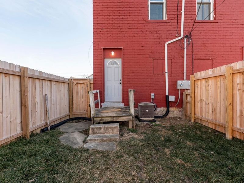 529-531 Kelton Avenue, Columbus, OH 43205 Photo 24