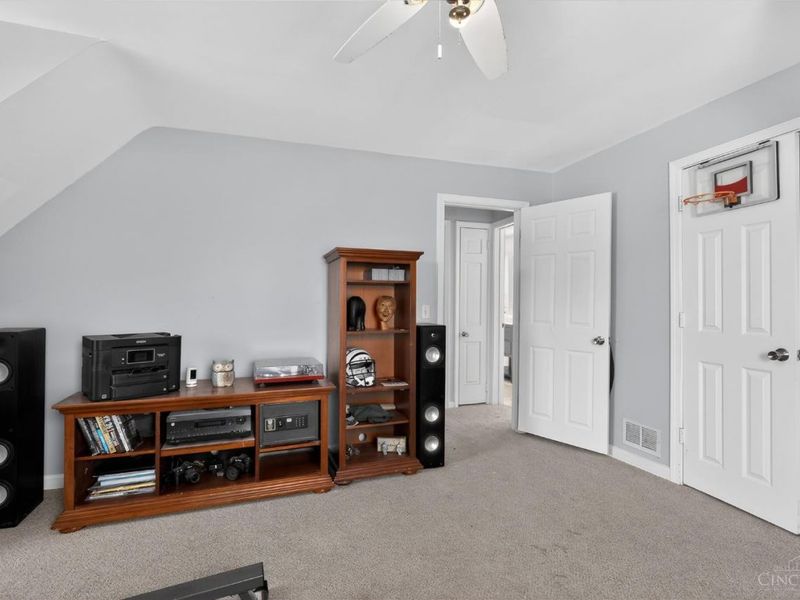 5743 Colerain Avenue, Cincinnati, OH 45239 Photo 21