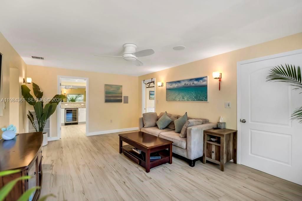222 SW 7th St, Dania Beach, FL 33004 Photo