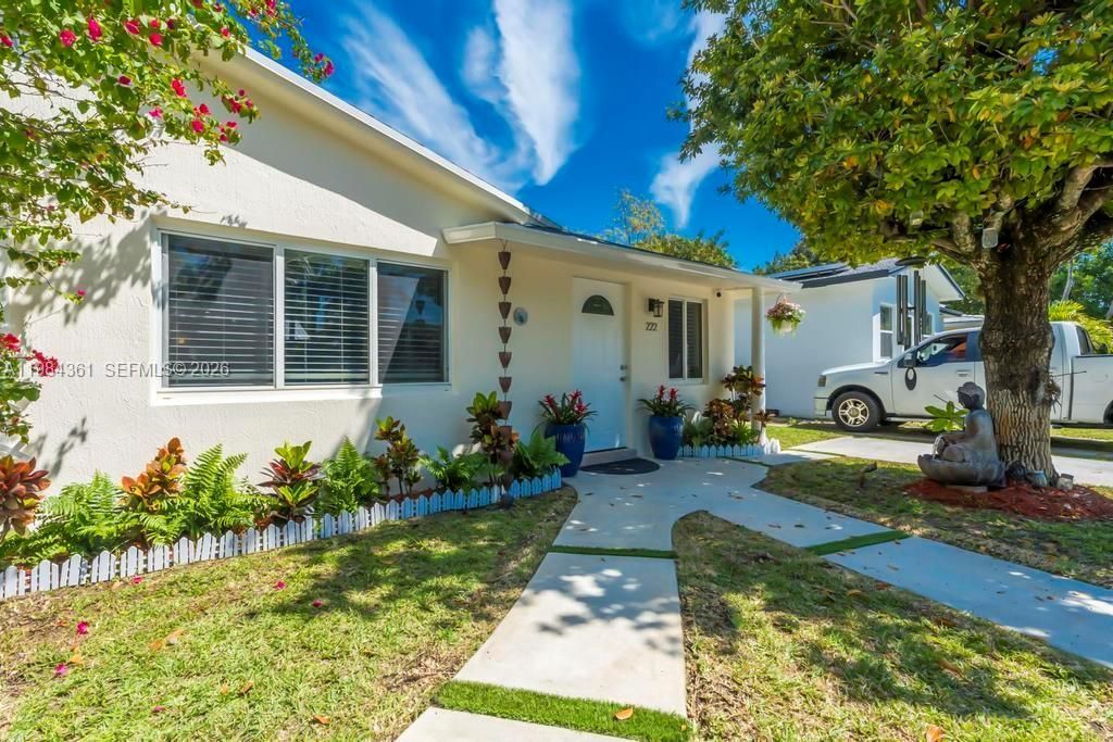 222 SW 7th St, Dania Beach, FL 33004 Photo