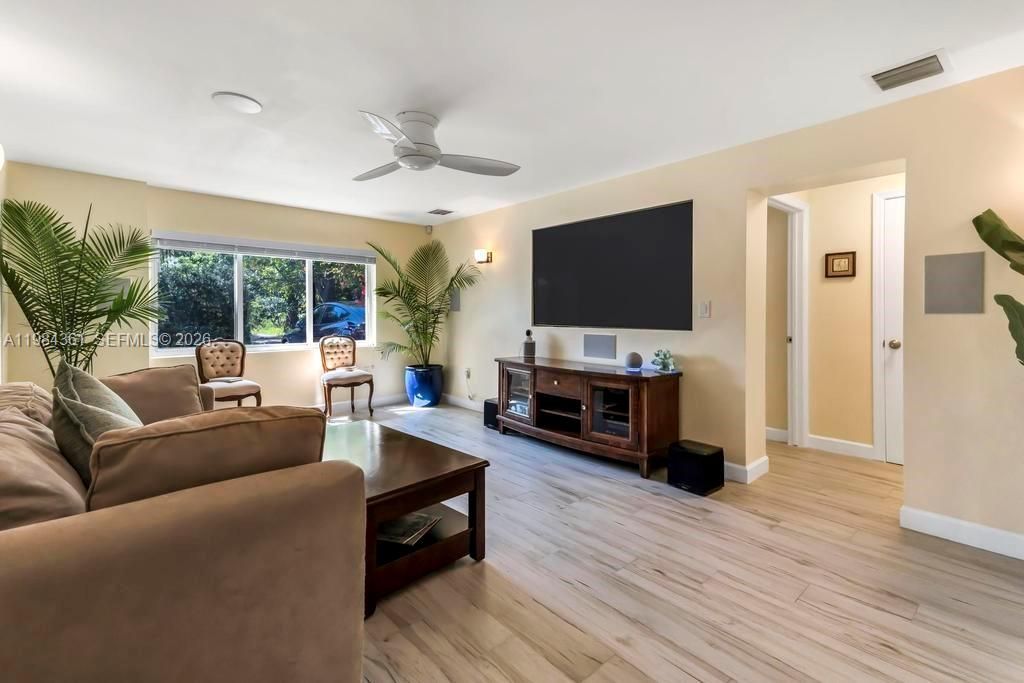 222 SW 7th St, Dania Beach, FL 33004 Photo