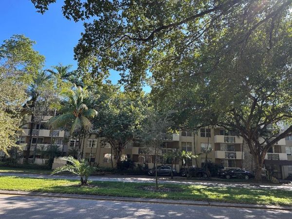 1800 Sans Souci Blvd, Unit 115, North Miami, FL 33181