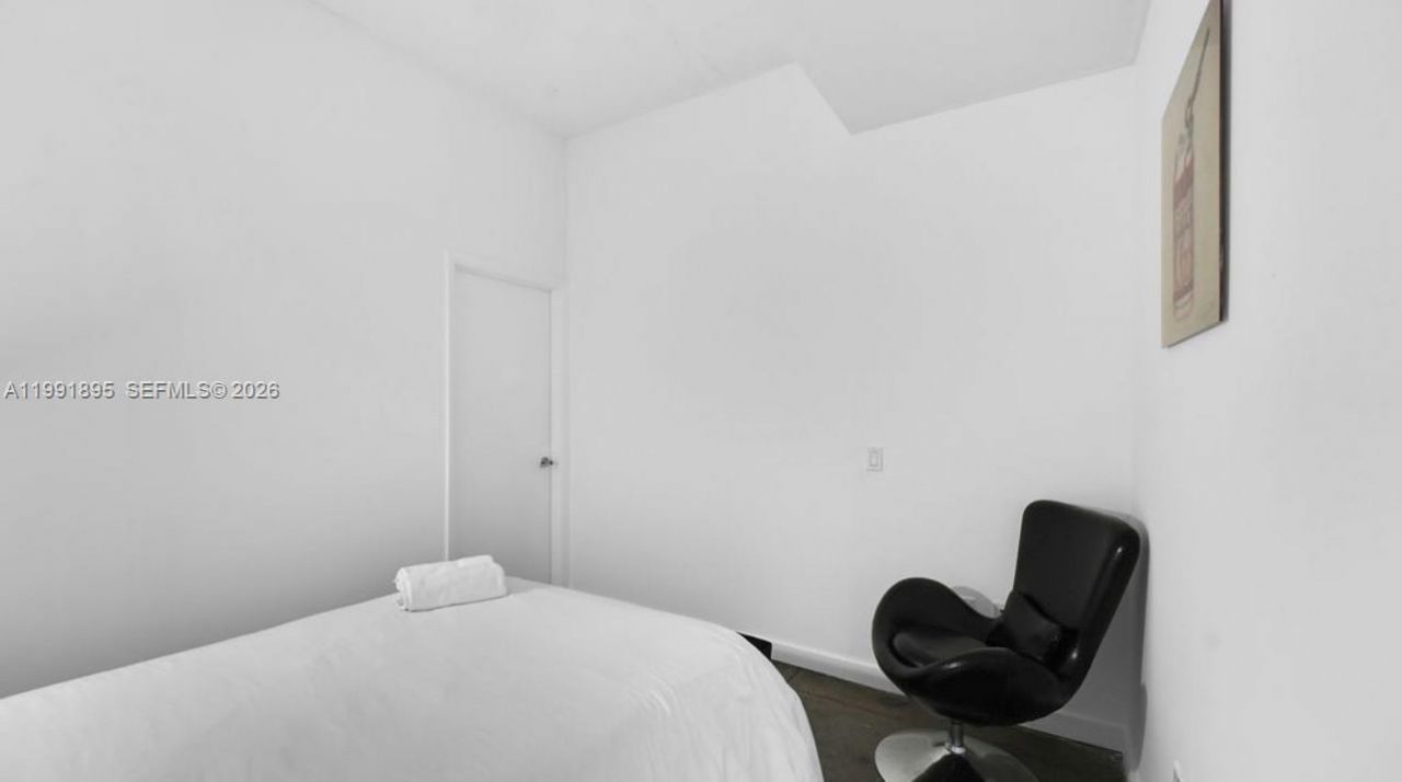 151 SE 1st St , Unit 2411, Miami, FL 33131 Photo