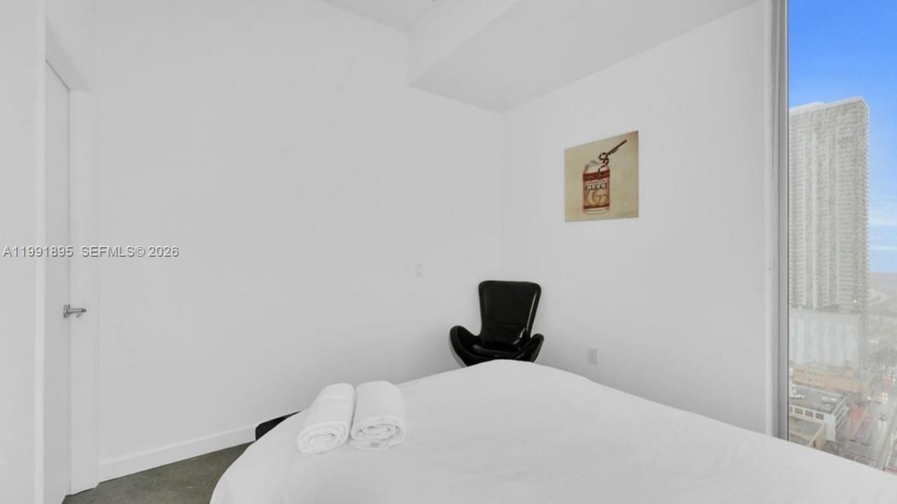 151 SE 1st St , Unit 2411, Miami, FL 33131 Photo