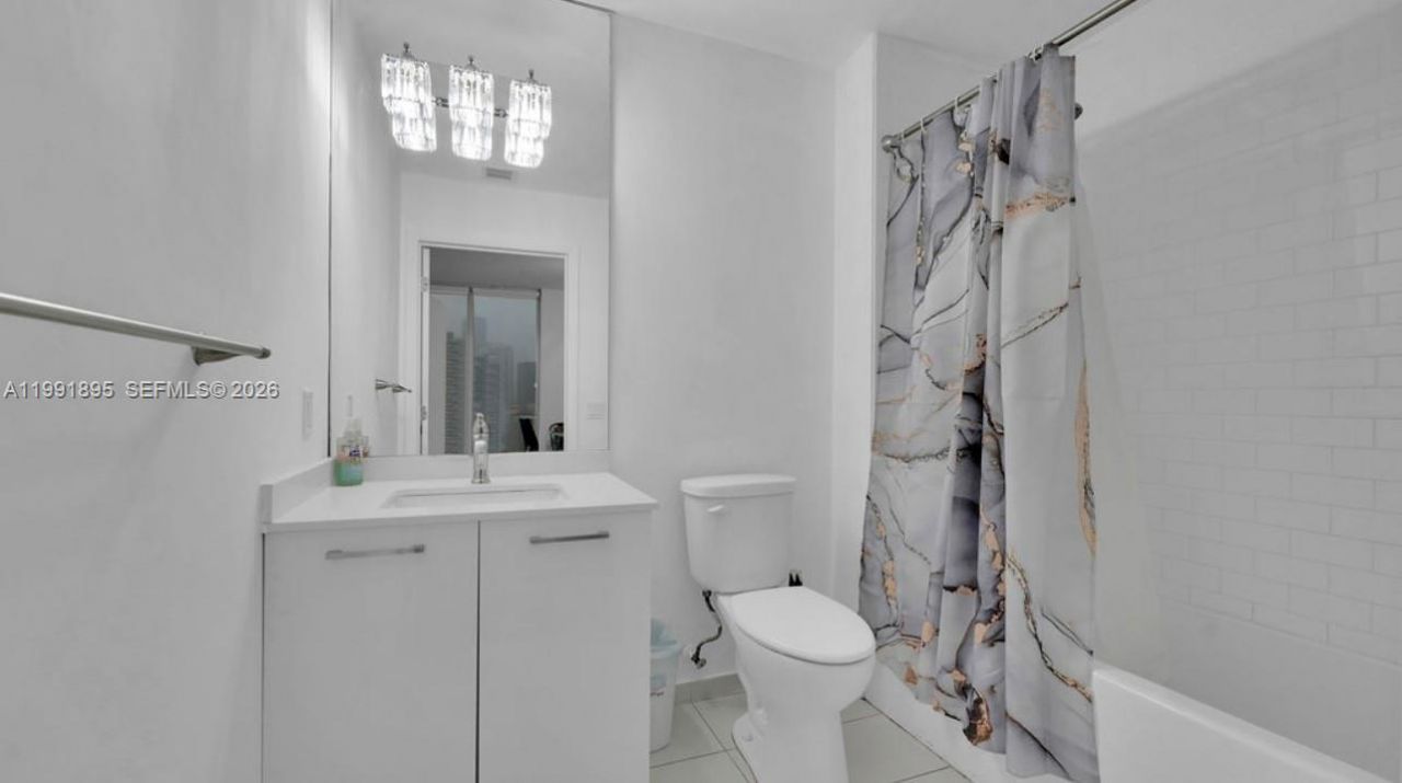 151 SE 1st St , Unit 2411, Miami, FL 33131 Photo