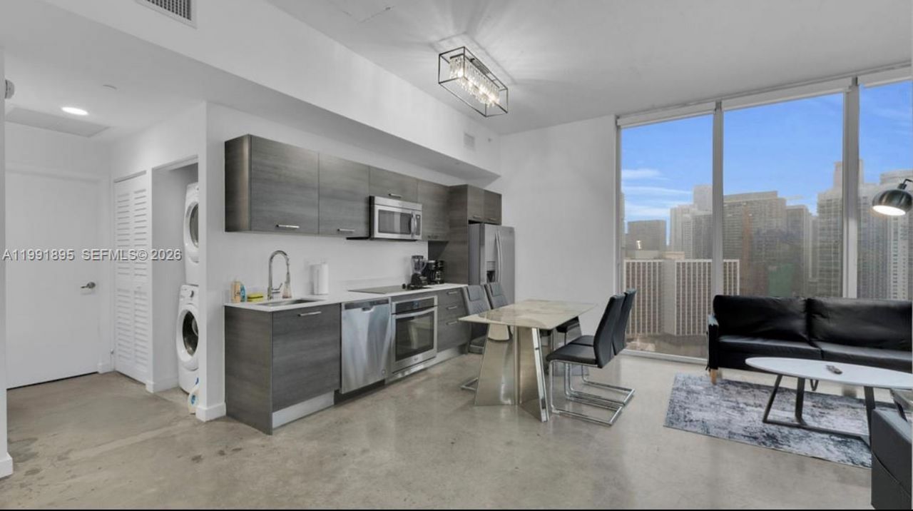 151 SE 1st St , Unit 2411, Miami, FL 33131 Photo