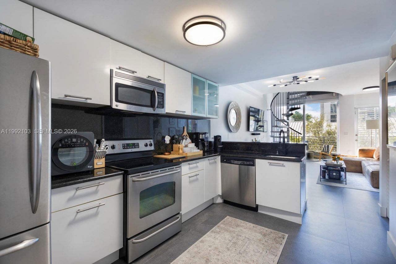 3339 Virginia St , Unit 311, Miami, FL 33133 Photo