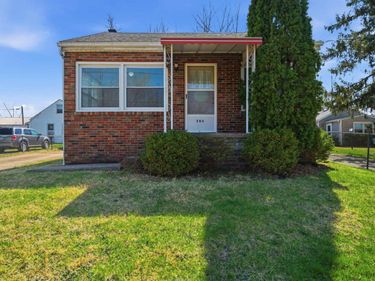 584 ROOSEVELT Street, Creve Coeur, IL 61610