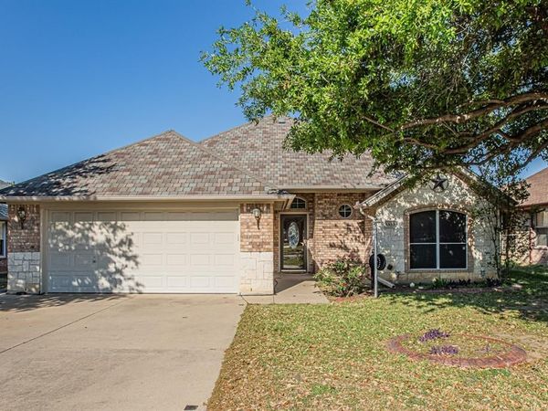 6813 Cheatham Drive, Watauga, TX 76148
