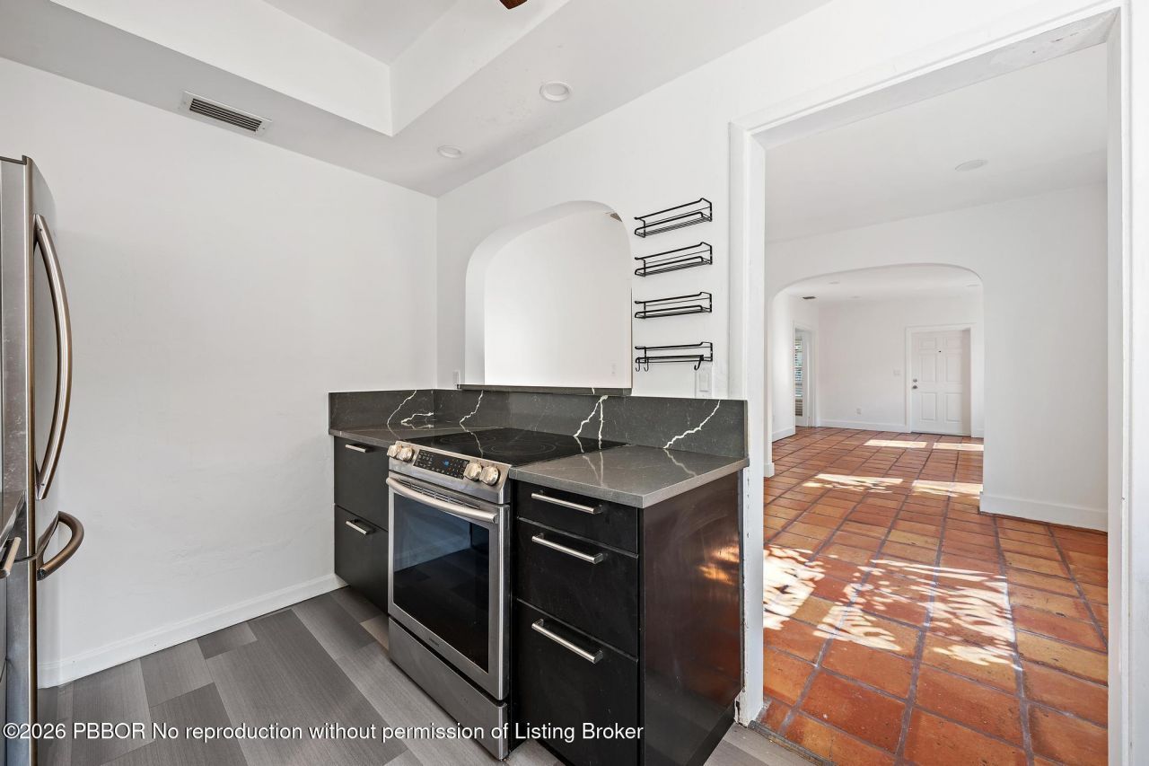 429 48th Street, West Palm Beach, FL 33407 Photo