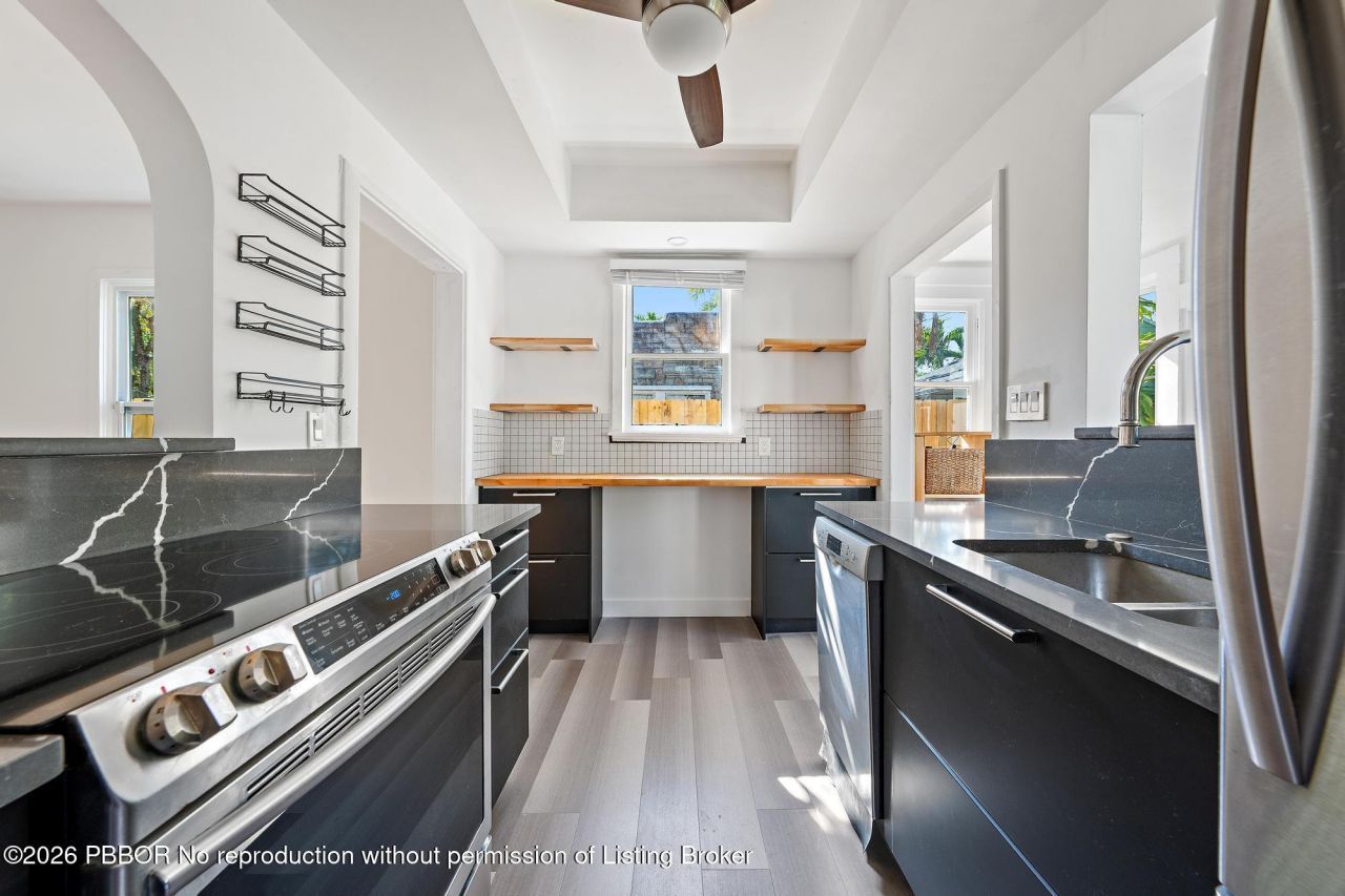 429 48th Street, West Palm Beach, FL 33407 Photo