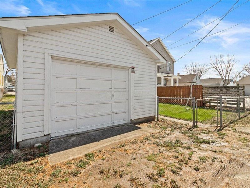 2593 Osceola Avenue, Columbus, OH 43211 Photo 21