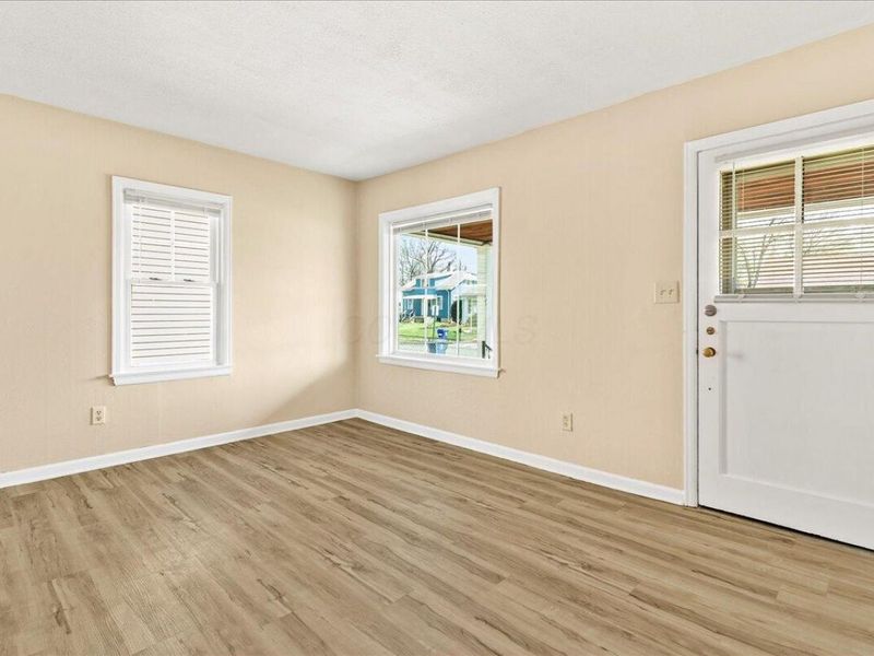 2593 Osceola Avenue, Columbus, OH 43211 Photo 4