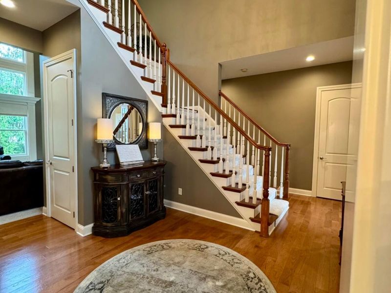 5564 Willow Bend Court , Westerville, OH 43082 Photo 2