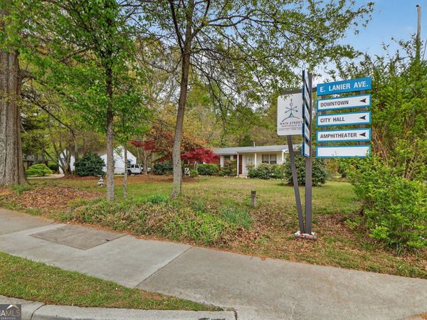 600 Lanier Avenue E, Fayetteville, GA 30214