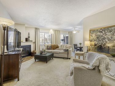 7601 W 101st Street, Unit 312, Bloomington, MN 55438