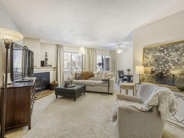 7601 W 101st Street, Unit 312, Bloomington, MN 55438